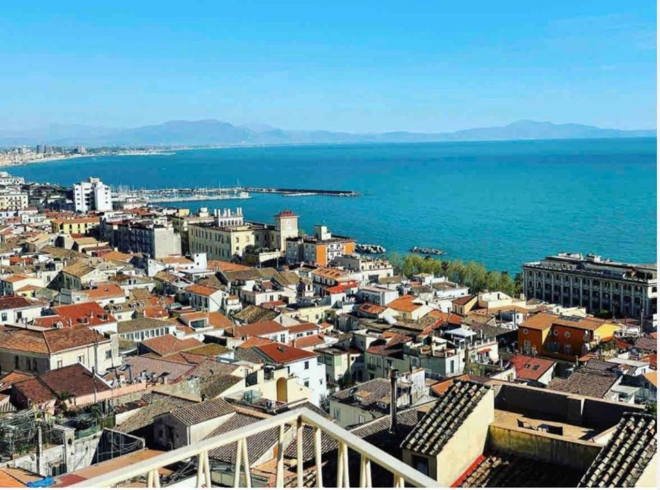 Apartmán Ti Racconto Il Mare Salerno Exteriér fotografie