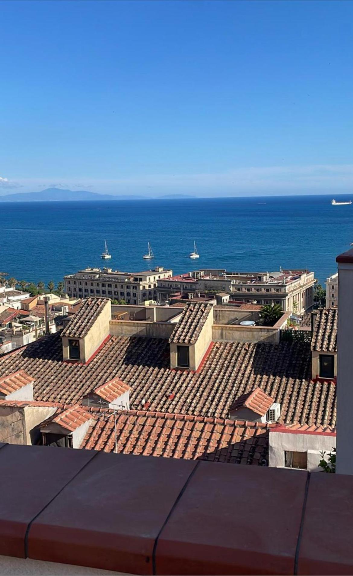 Apartmán Ti Racconto Il Mare Salerno Exteriér fotografie